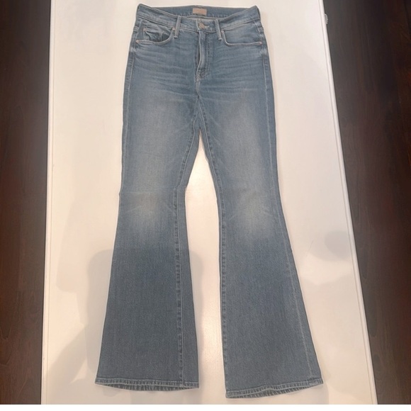 MOTHER The Weekender Jeans in Love Bombs - Picture 9 of 10